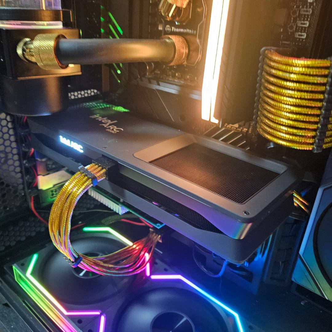 グラフィックボード・グラボ・ビデオカード Intel Arc B580 Limited Edition 12GB