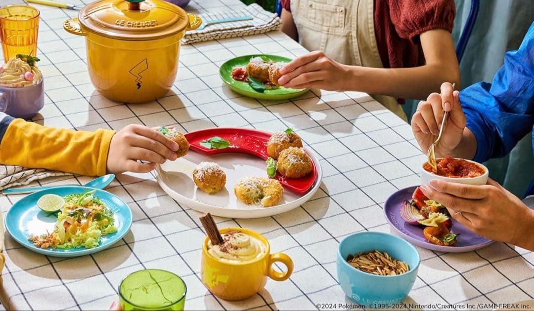 【完売品】LE CREUSETポケモン テーブルウェア・セット モンスターボール