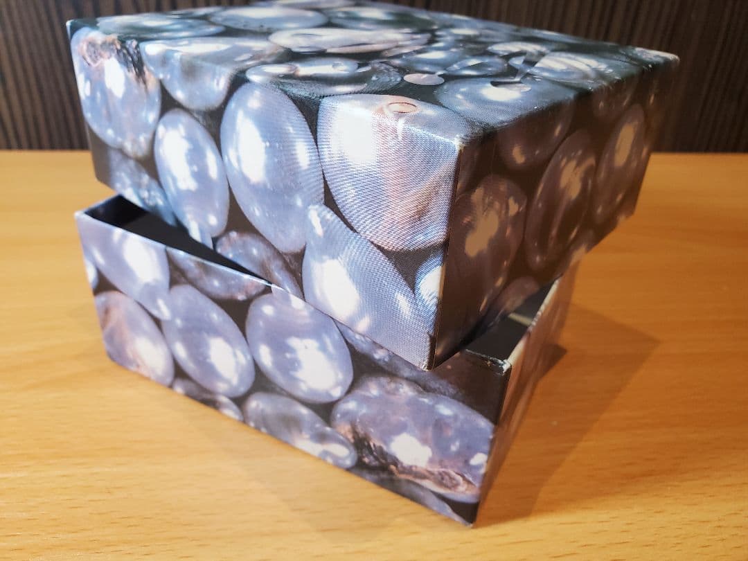 ロレックス　赤　ケース