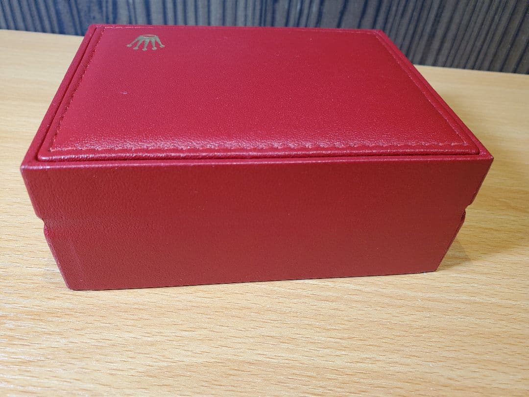 ロレックス　赤　ケース