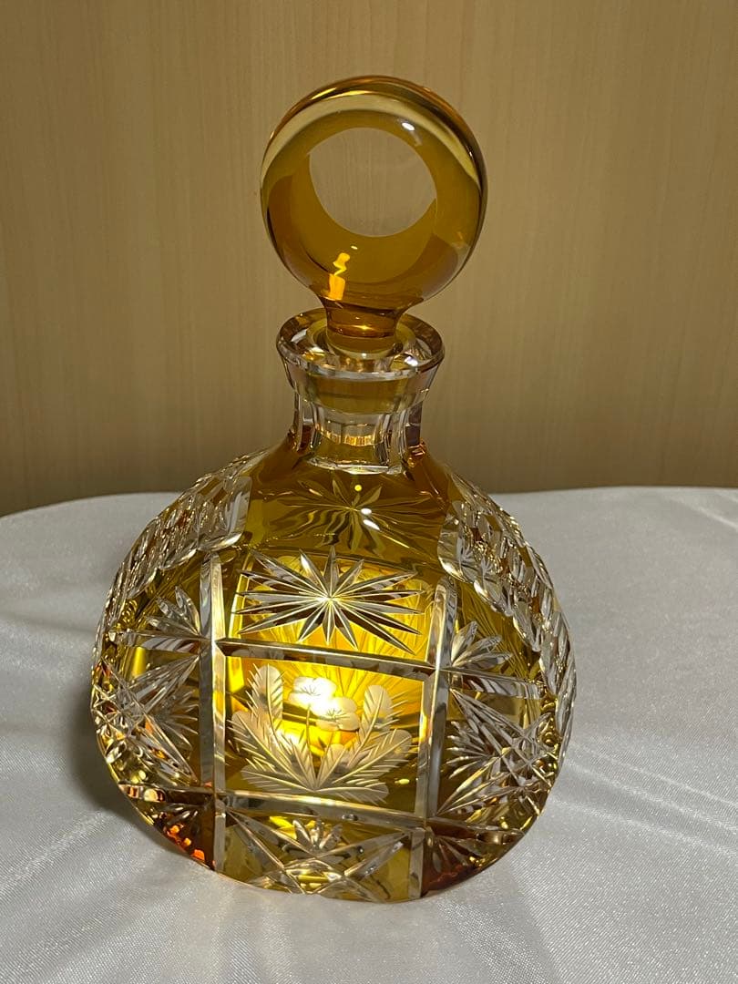 【希少】　【美品】　カガミクリスタル　色被切子デキャンタ　花模様　カットガラス