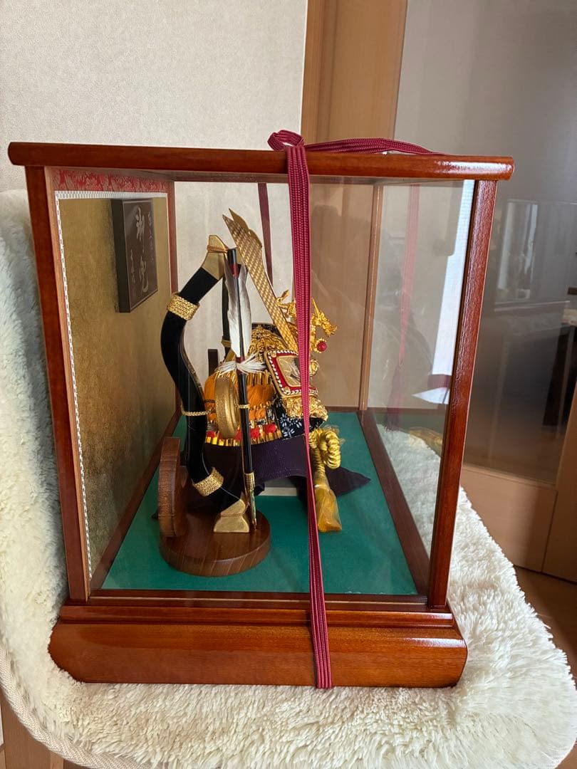 34‼️美品❗️ 兜飾りと雛人形　まとめ売りガラスケース入り