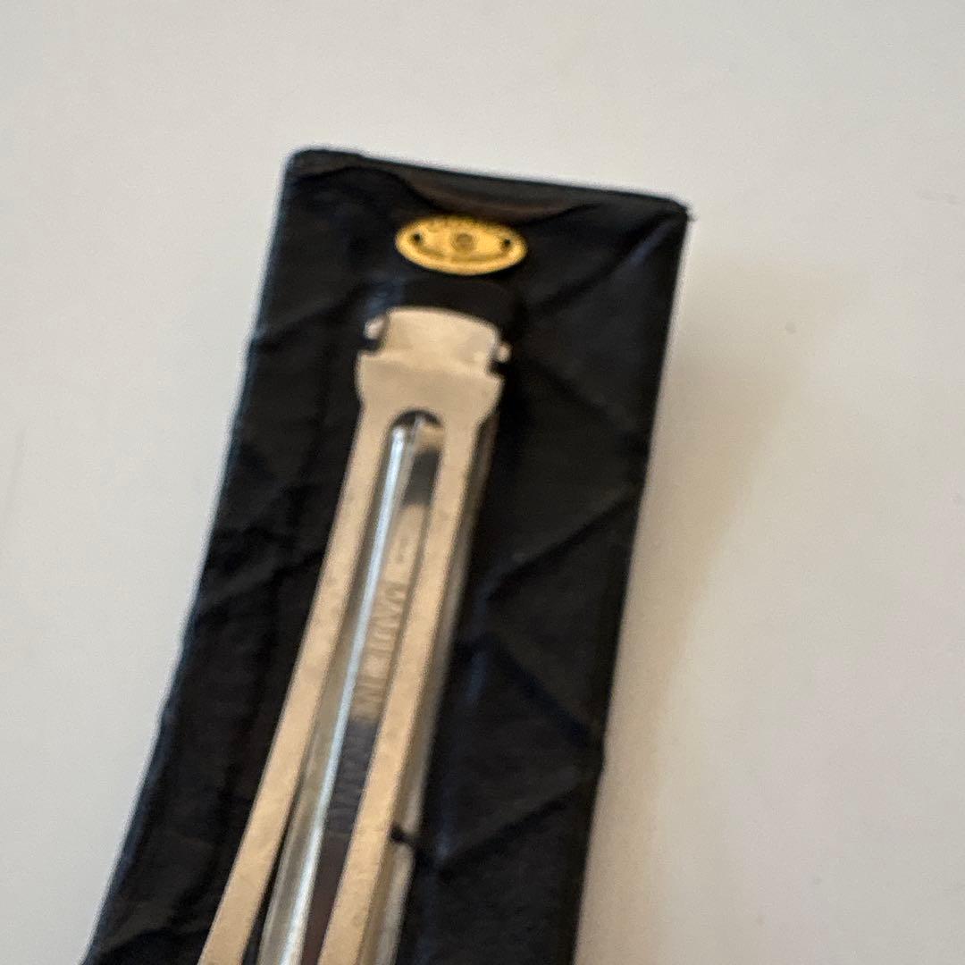 お値引きシャネル　キルティング柄バレッタ