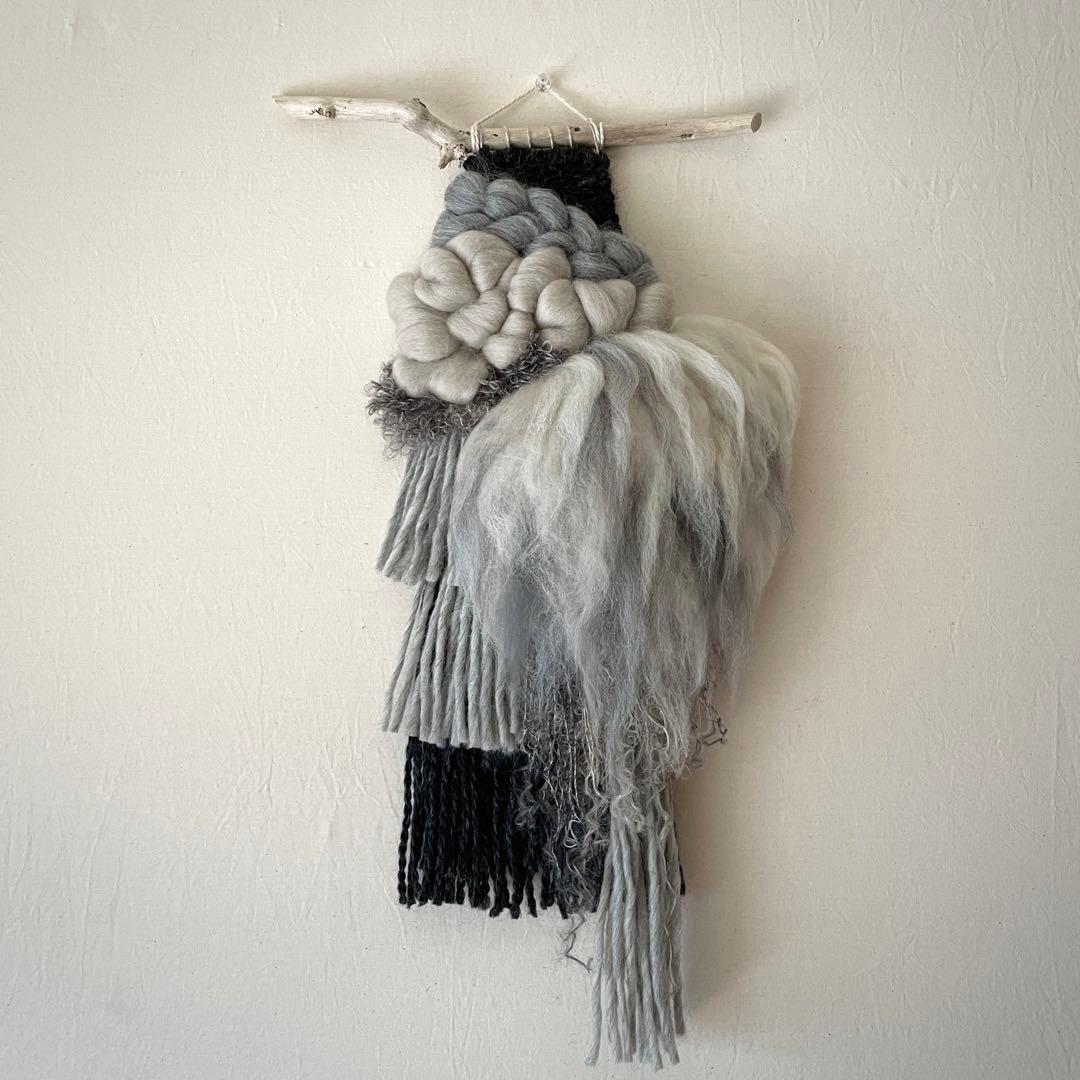 ウィービング タペストリー 『冬の森に棲むいきもの。』