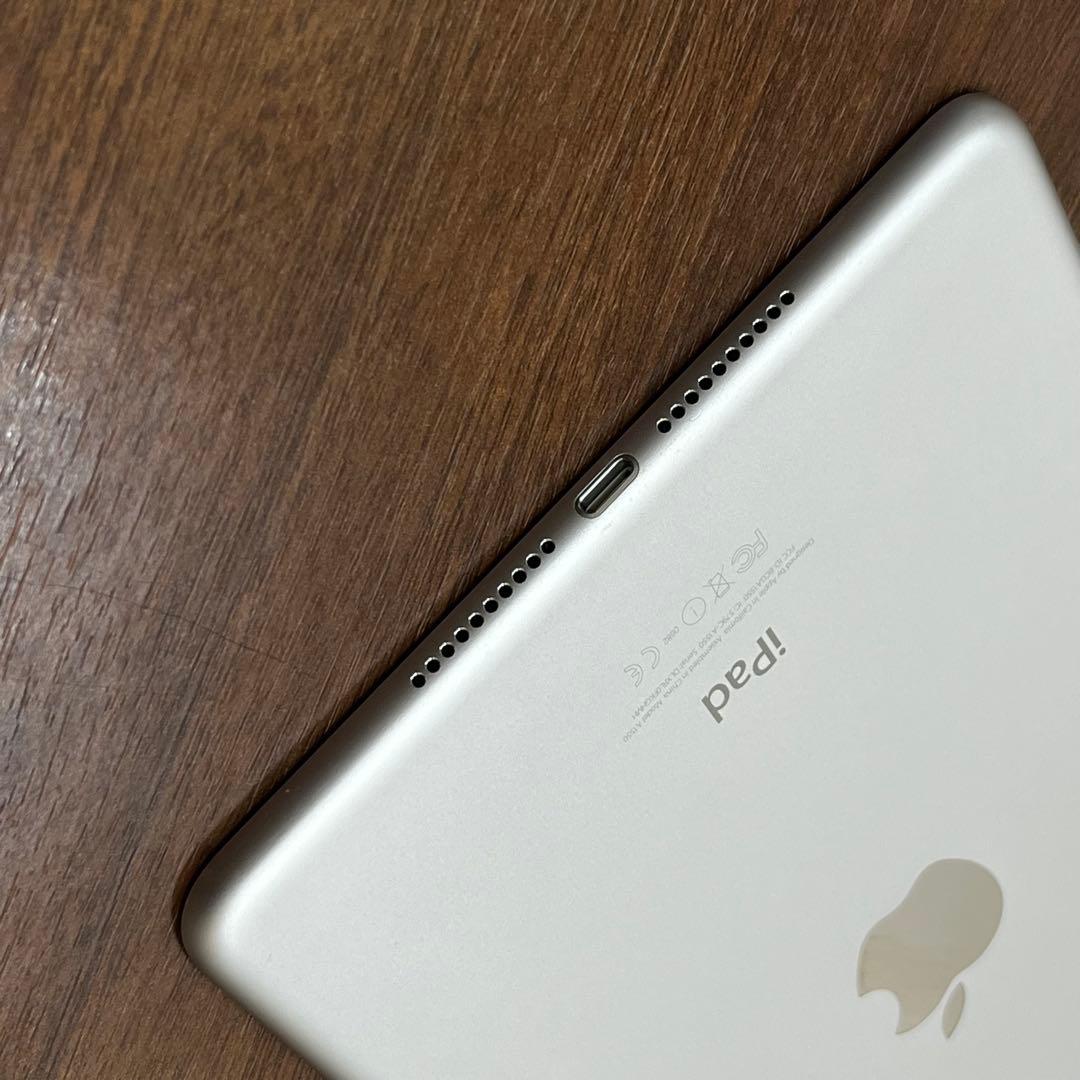 iPad mini4 16GBバッテリー最大容量100%ほぼ未使用 SIMフリー