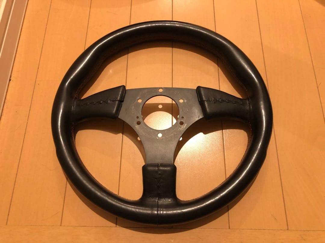 ATIWEタイプ インディアナポリス MOMOピッチ 320mm 32パイ