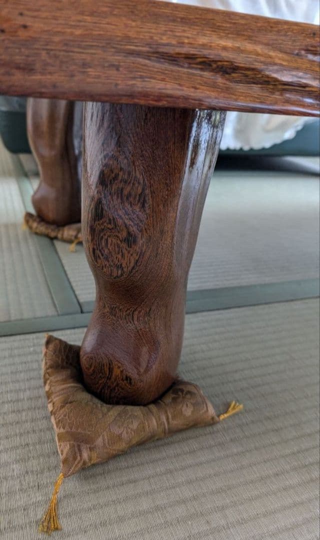 【値下げ中】一枚板　重厚感　座敷机　ローテーブル　 つるつる光沢　座卓