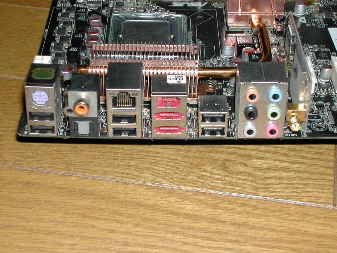 CPU付き　ASUS　P5K-E　Wi-Fi AP　LGA775