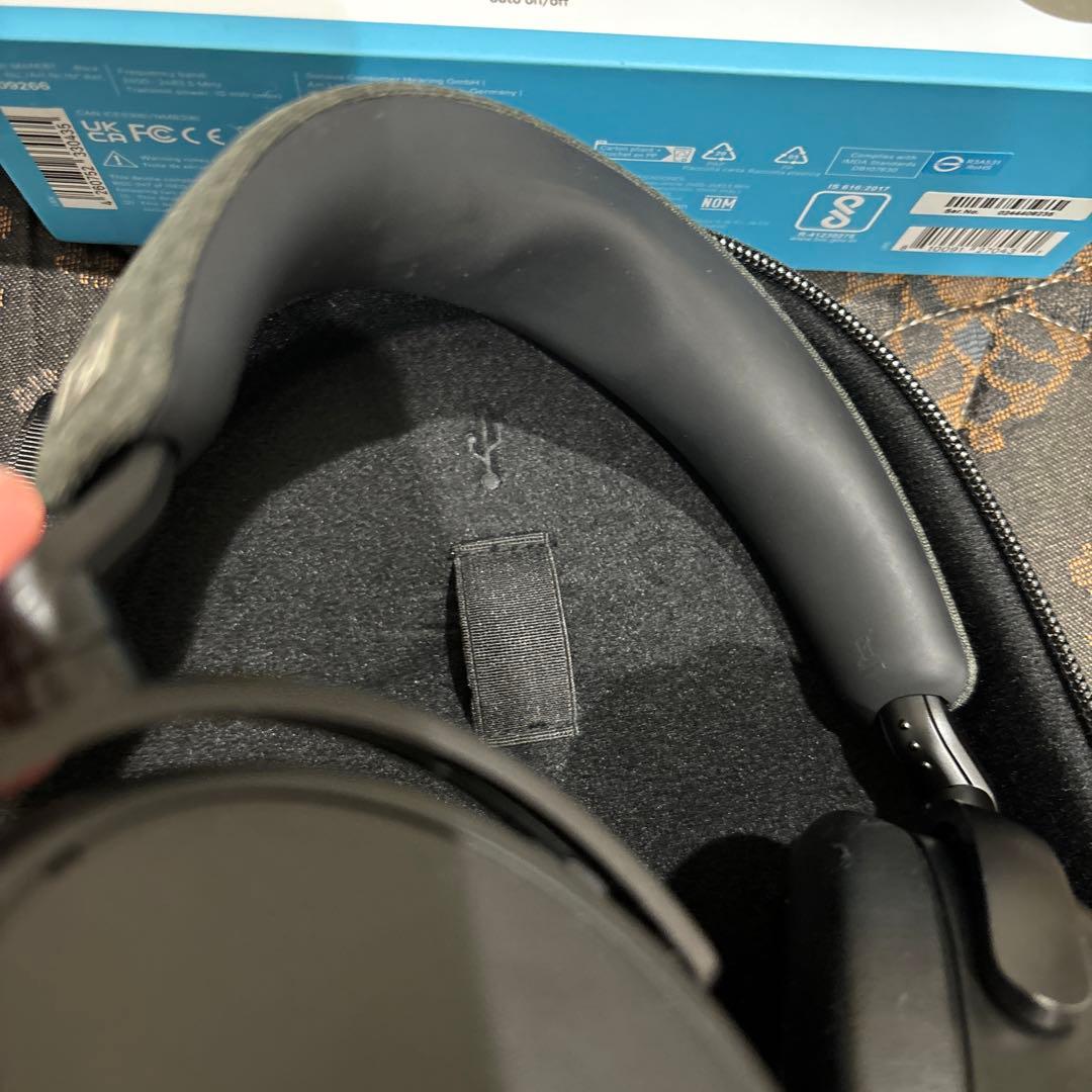 ヘッドホン Sennheiser Momentum 4 Wireless