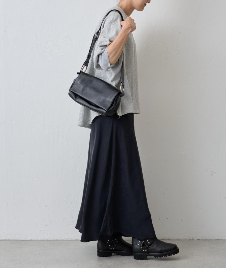 ★連休価格★【新品タグ付】ビアズリー レザー ボディバッグ + 替ベルトセット1