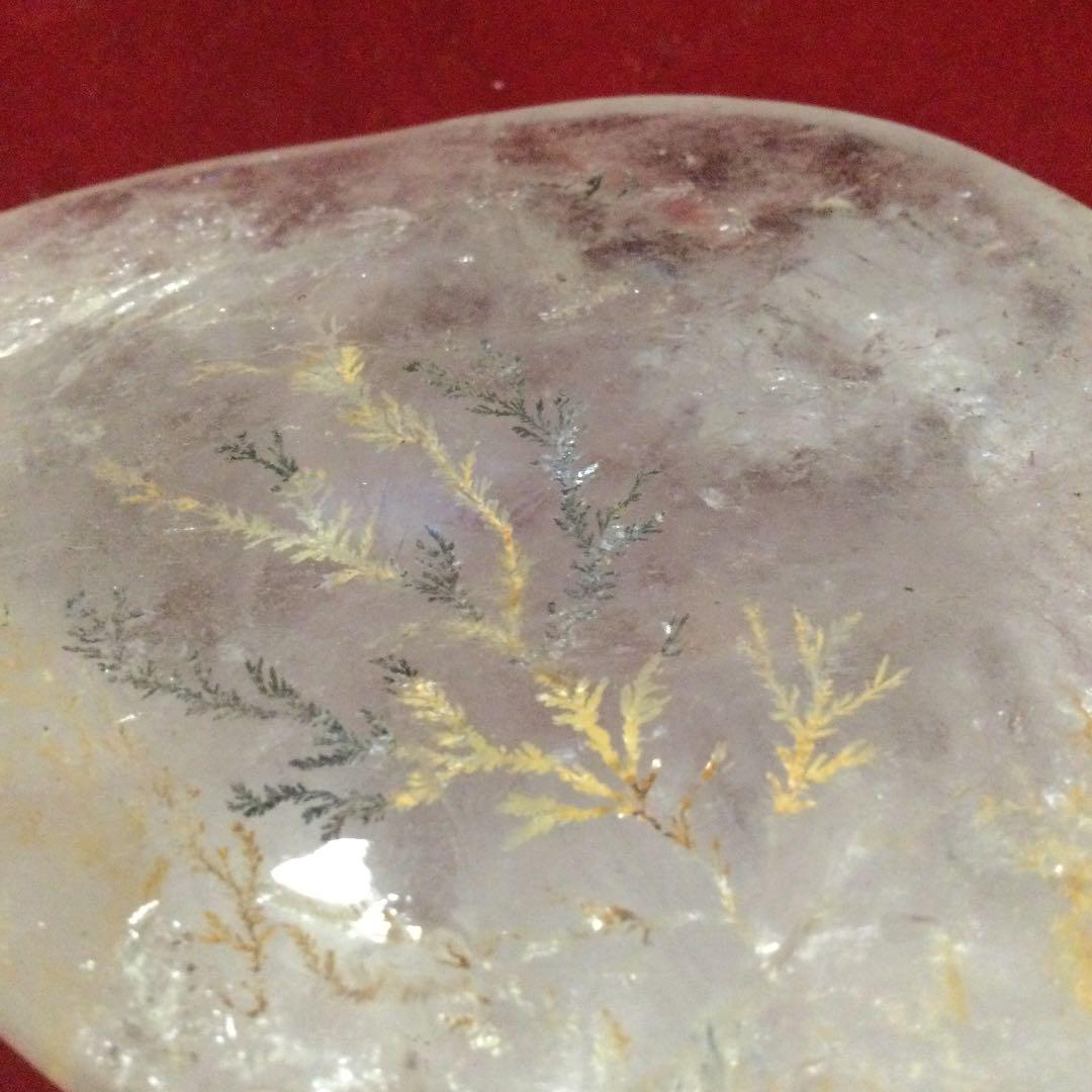 虹入り水晶　デンドリチッククォーツ　ヒマラヤ水晶　置物 580g 手のひらサイズ