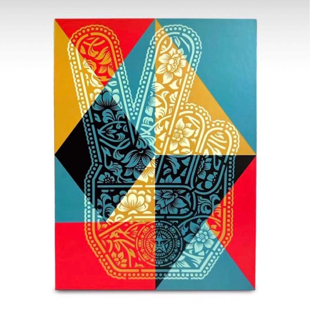 置物 Shepard Fairey Peace Fingers Sculpture