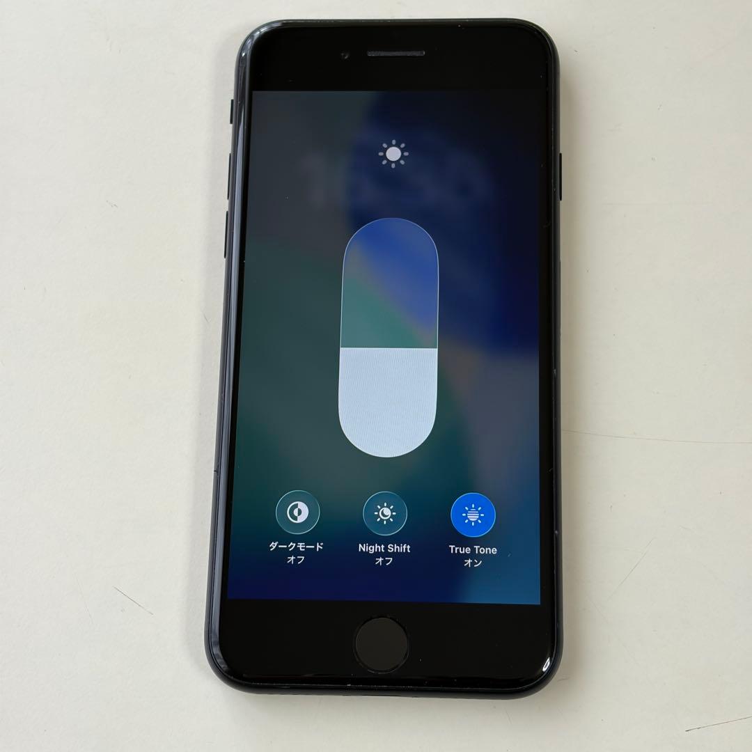 バッテリー新品　iPhoneSE第3世代64GB SIMフリー　美品