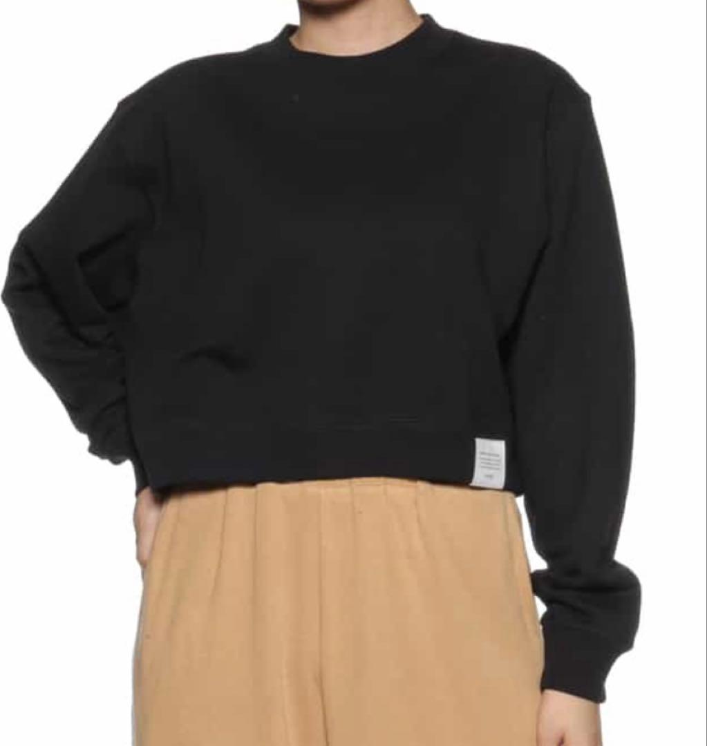 HYKE クロップド丈スウェットプルオーバー ブラック