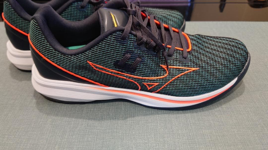 【ミズノプロ】ウエーブライトレボランプロ