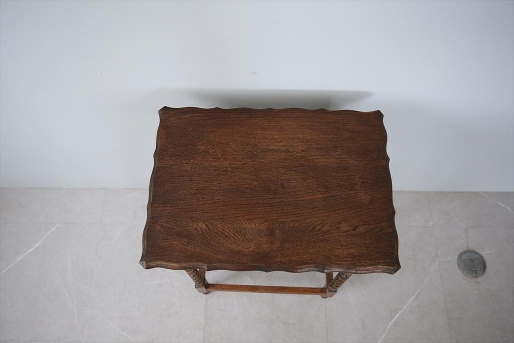 英国アンティーク木製サイドテーブル/オケージョナル机/飾り棚/花台(91-48)