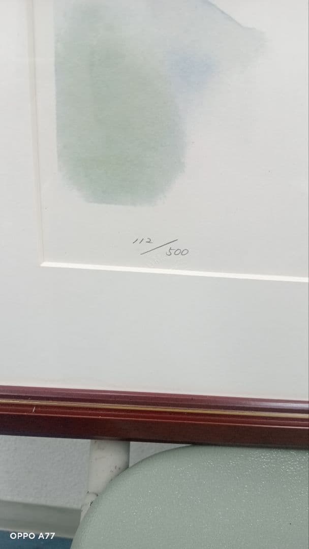 花を持つワンピースの少女　いわさきちひろ　リトグラフ作品