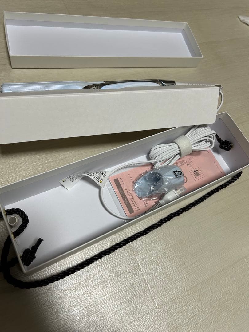 ReFa ストレートアイロン プロ White