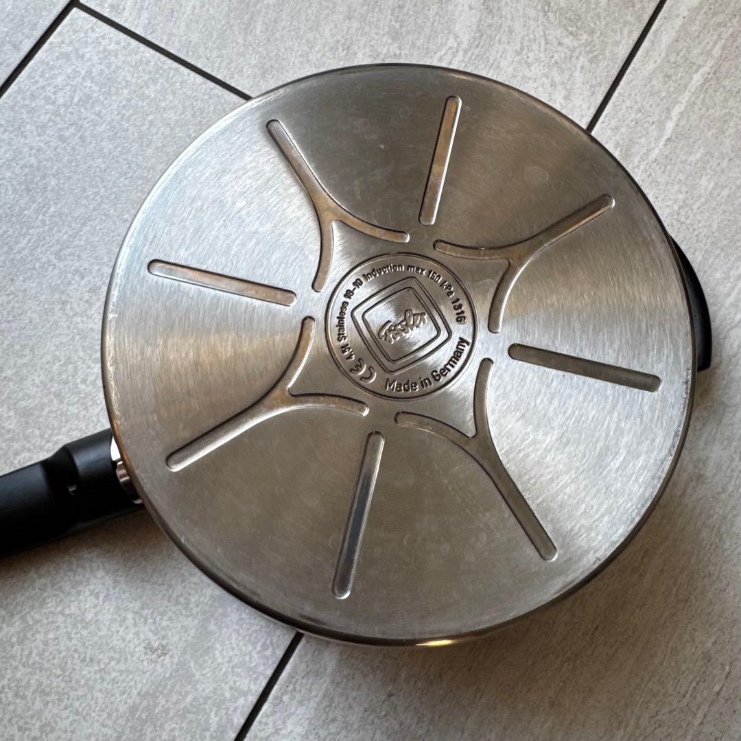 圧力鍋フィスラー4.5Ｌ　作動圧力115kPa