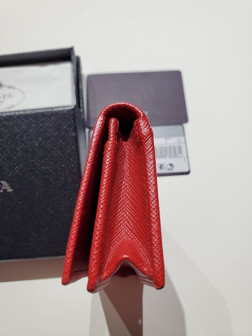 PRADA プラダ　サフィアーノレザー 名刺入れ レッド　赤
