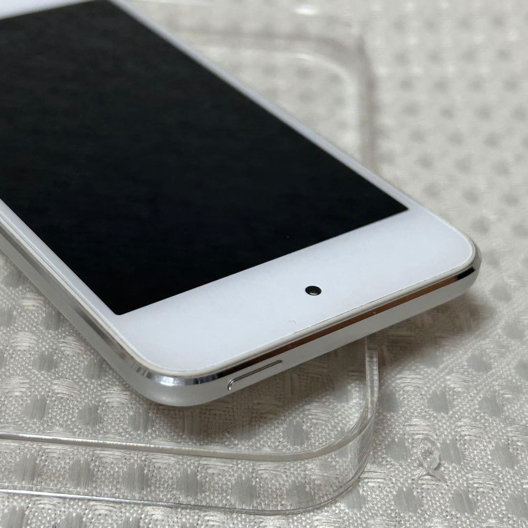【美品】iPod touch 第6世代★32GB★シルバー★イヤホン・ケーブル付