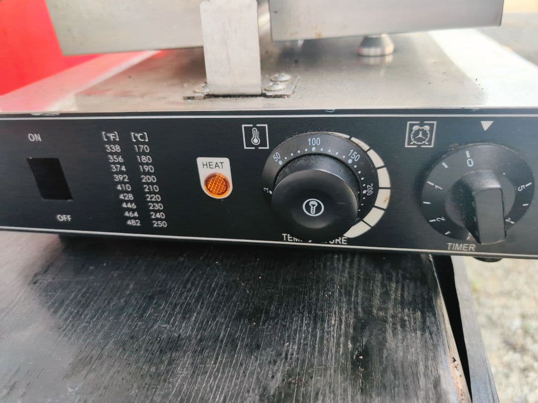 10ウォンパン 焼き台温度設定170-250°C タイマー付き