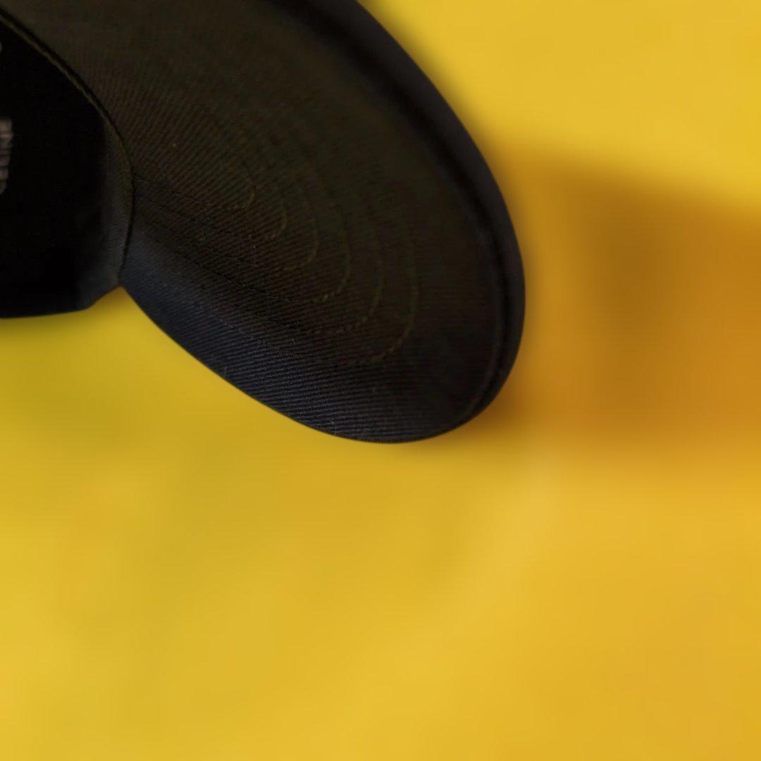 CELINE 刺繍ロゴ ブラックキャップ