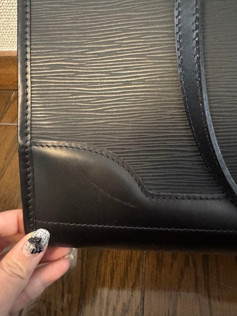 Louis Vuitton エピレザー トートバッグ ブラック