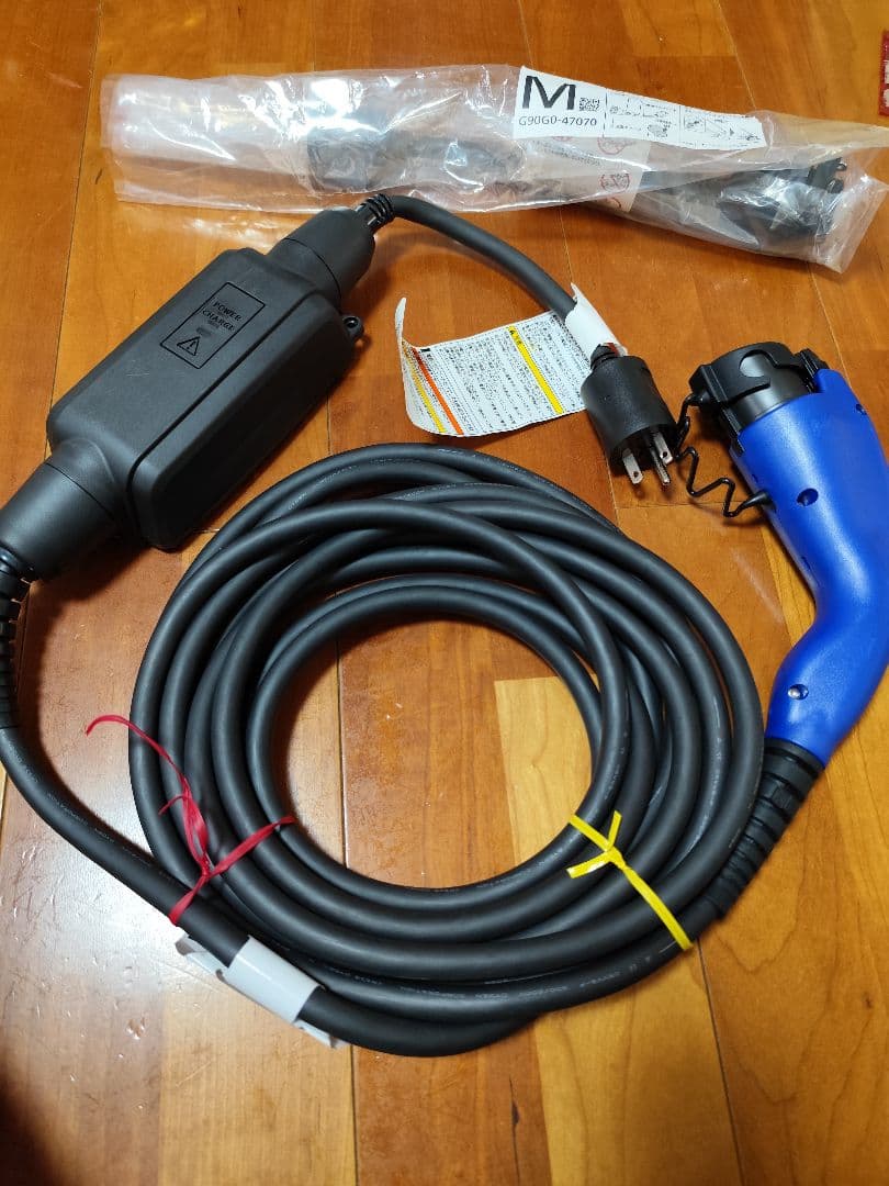 G9060-76010 トヨタ　LEXUS　EV充電ケーブル 付属100V電源