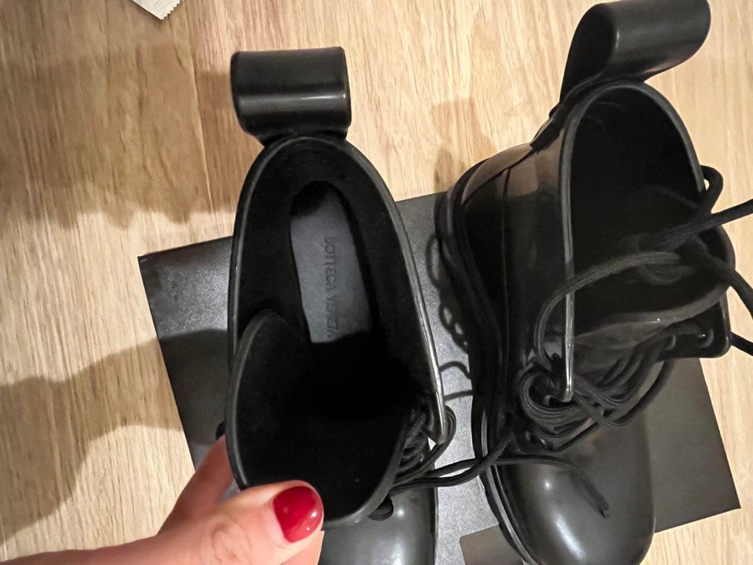 ボッテガヴェネタ　ラバーブーツ　レースアップ