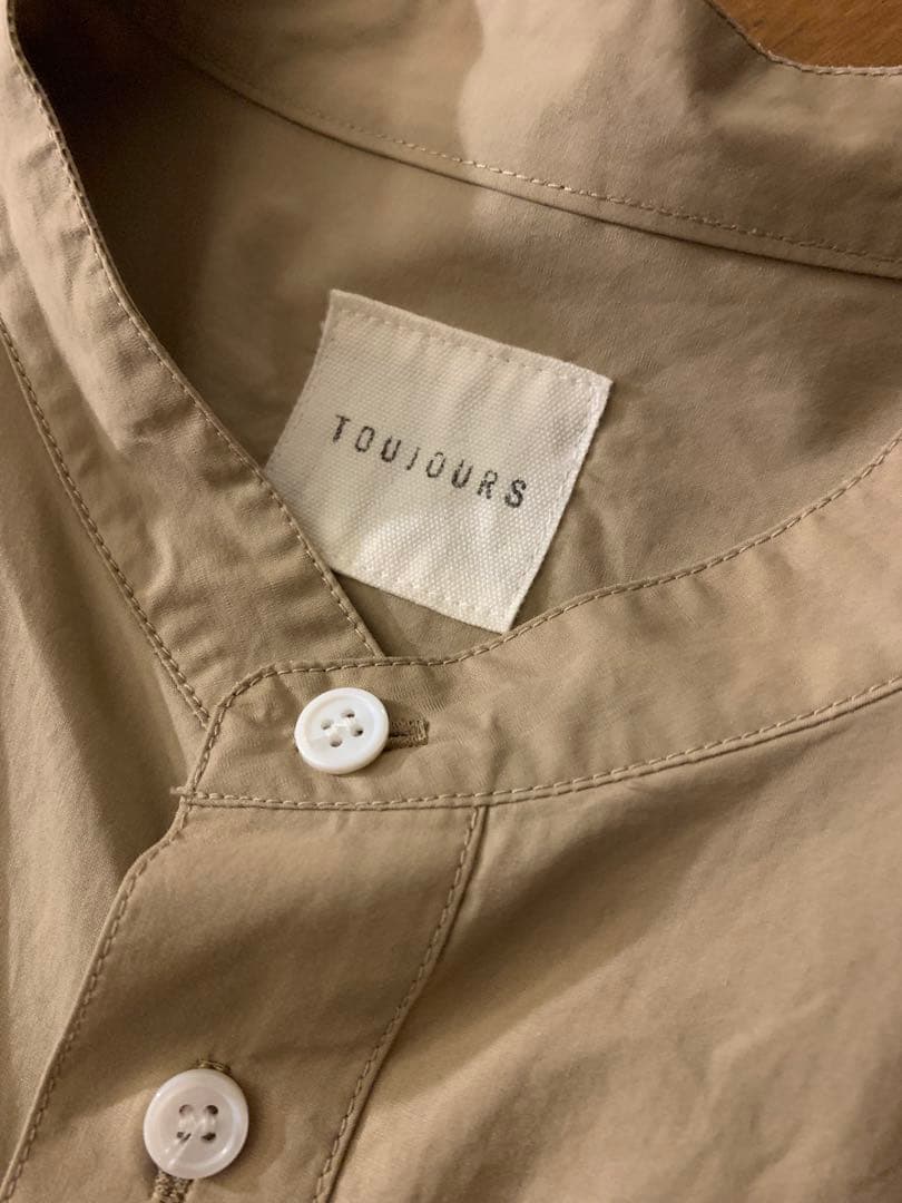 お値下げ　TOUJOURS ベージュ 長袖シャツ　ブラウス　１