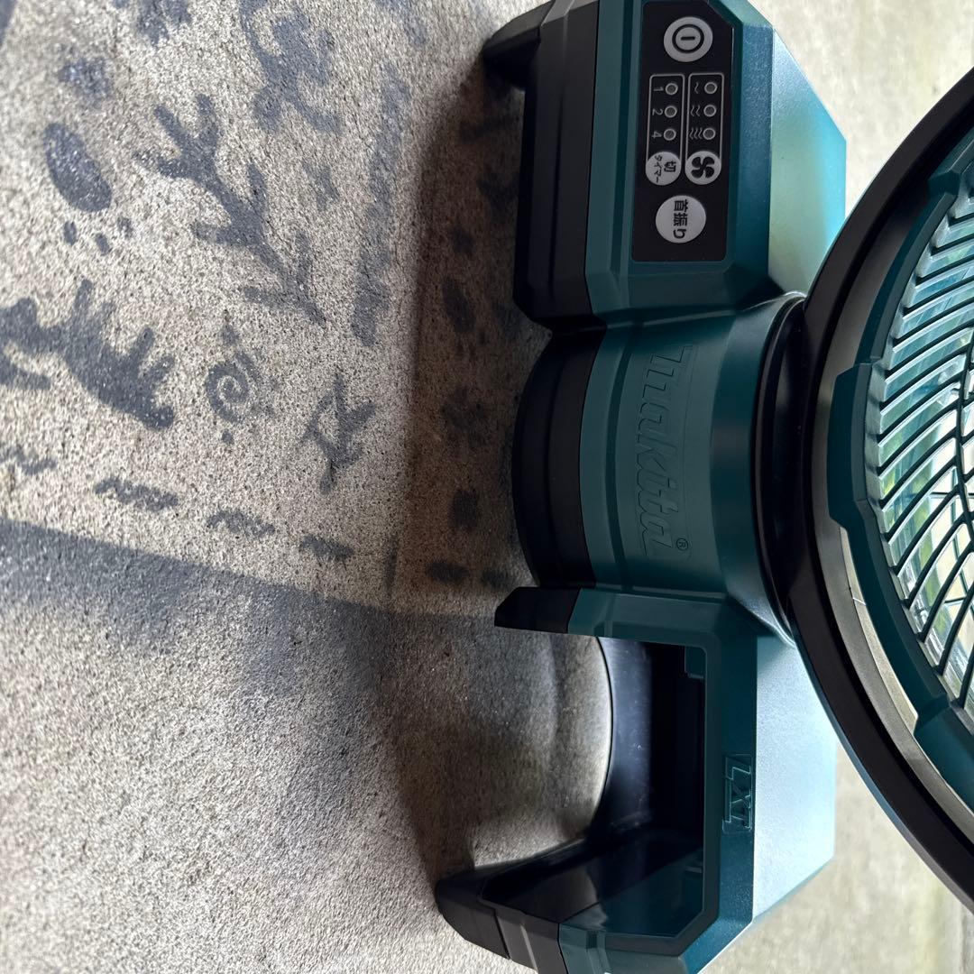 マキタ　扇風機　cf203dz makita サーキュレーター　送料込み