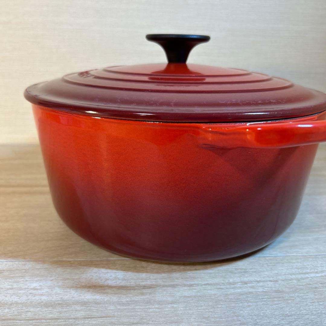 ルクルーゼ　ココットロンド　24cm チェリーレッド　両手鍋　鍋