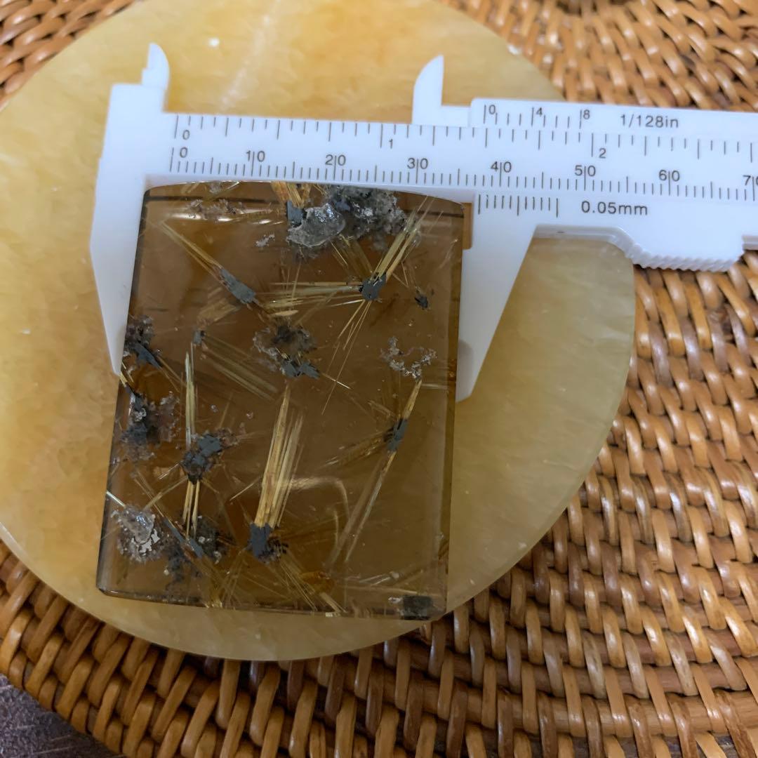 太陽放射ルチル　ケース付　46mm✖️37mm 厚さ10mm