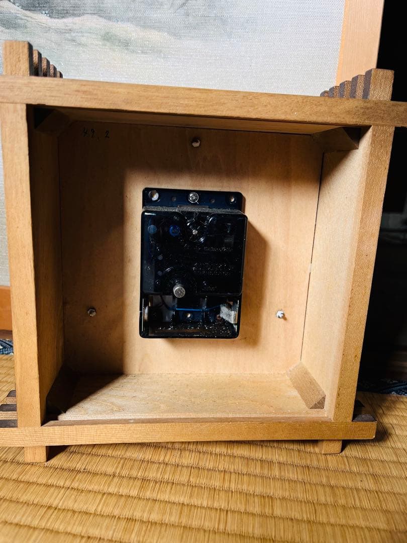 SEIKO（セイコー）のトランジスタ式・木枠のヴィンテージ時計