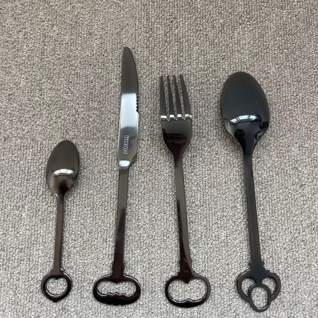 未使用　Seletti ブラックカトラリーセット　各種6本セット