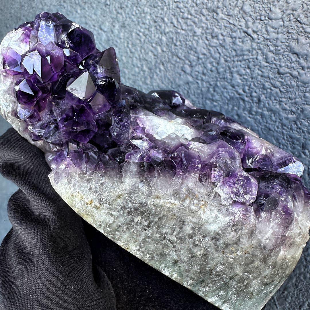 濃紫の煌めきウルグアイ産☆キラキラ☆アメジストクラスターパワーストーンA1298