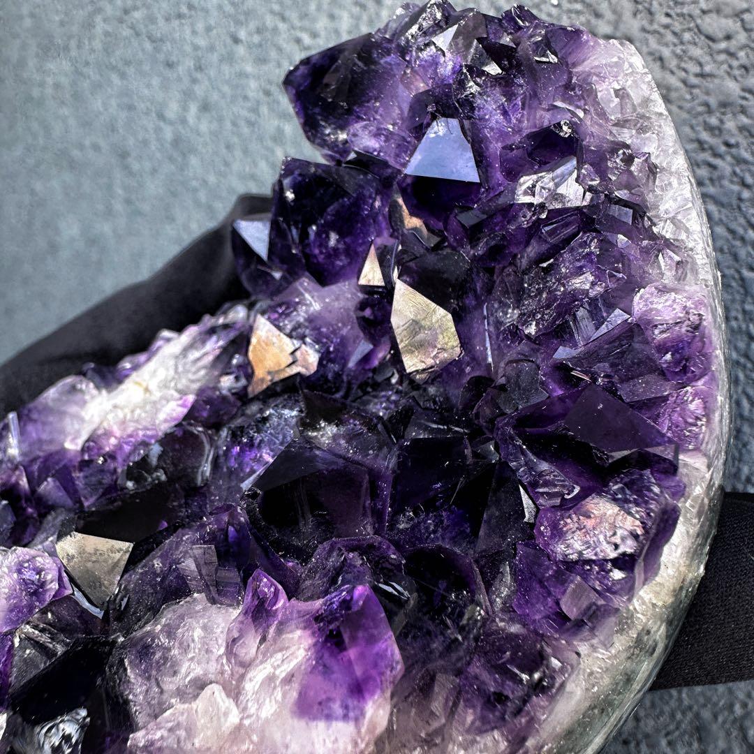 濃紫の煌めきウルグアイ産☆キラキラ☆アメジストクラスターパワーストーンA1298