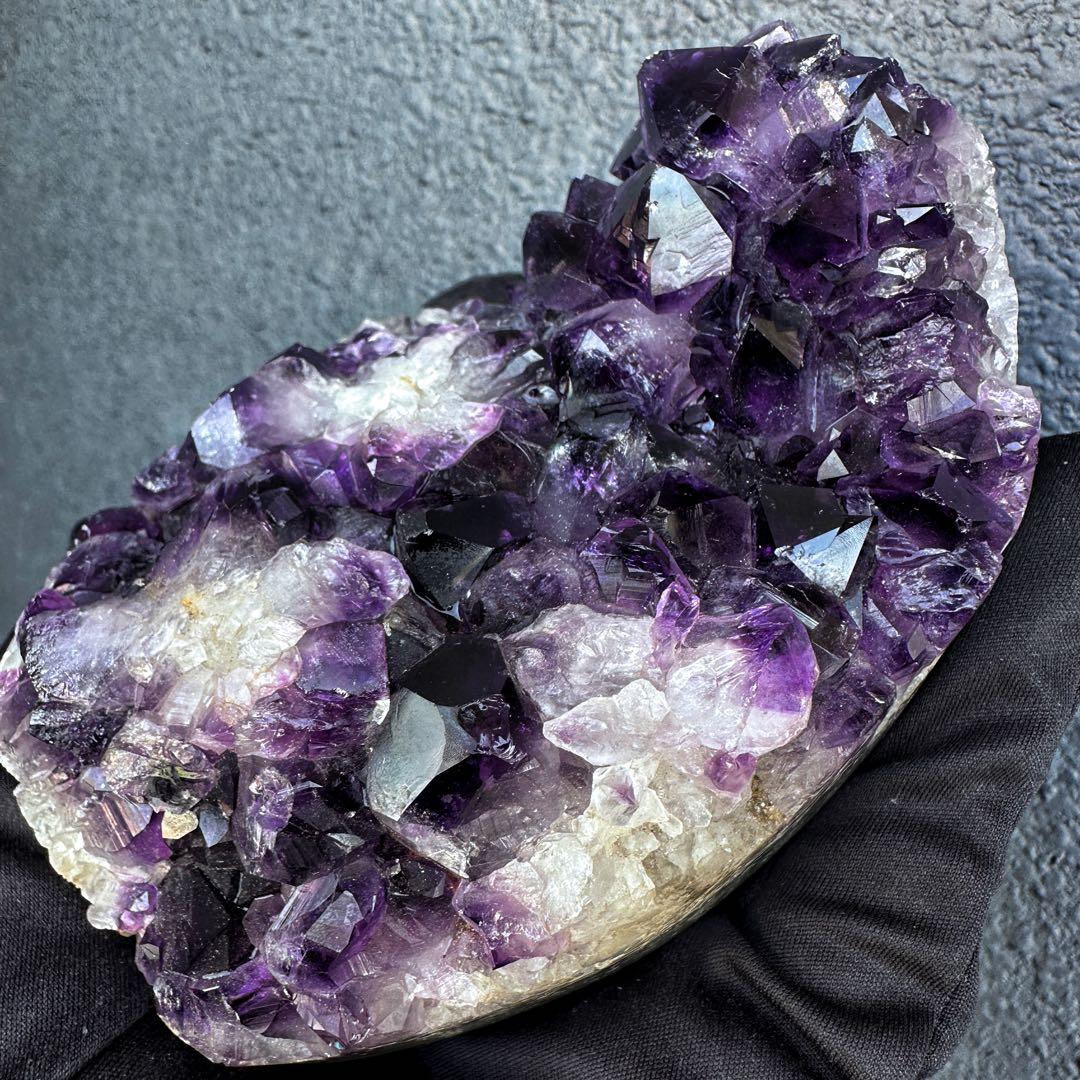 濃紫の煌めきウルグアイ産☆キラキラ☆アメジストクラスターパワーストーンA1298