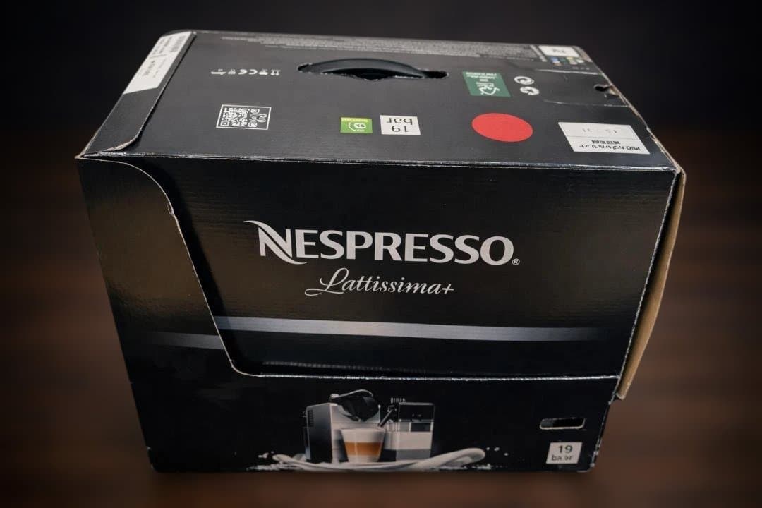 ネスプレッソ Lattissima+ カプセル式 エスプレッソマシン 19bar