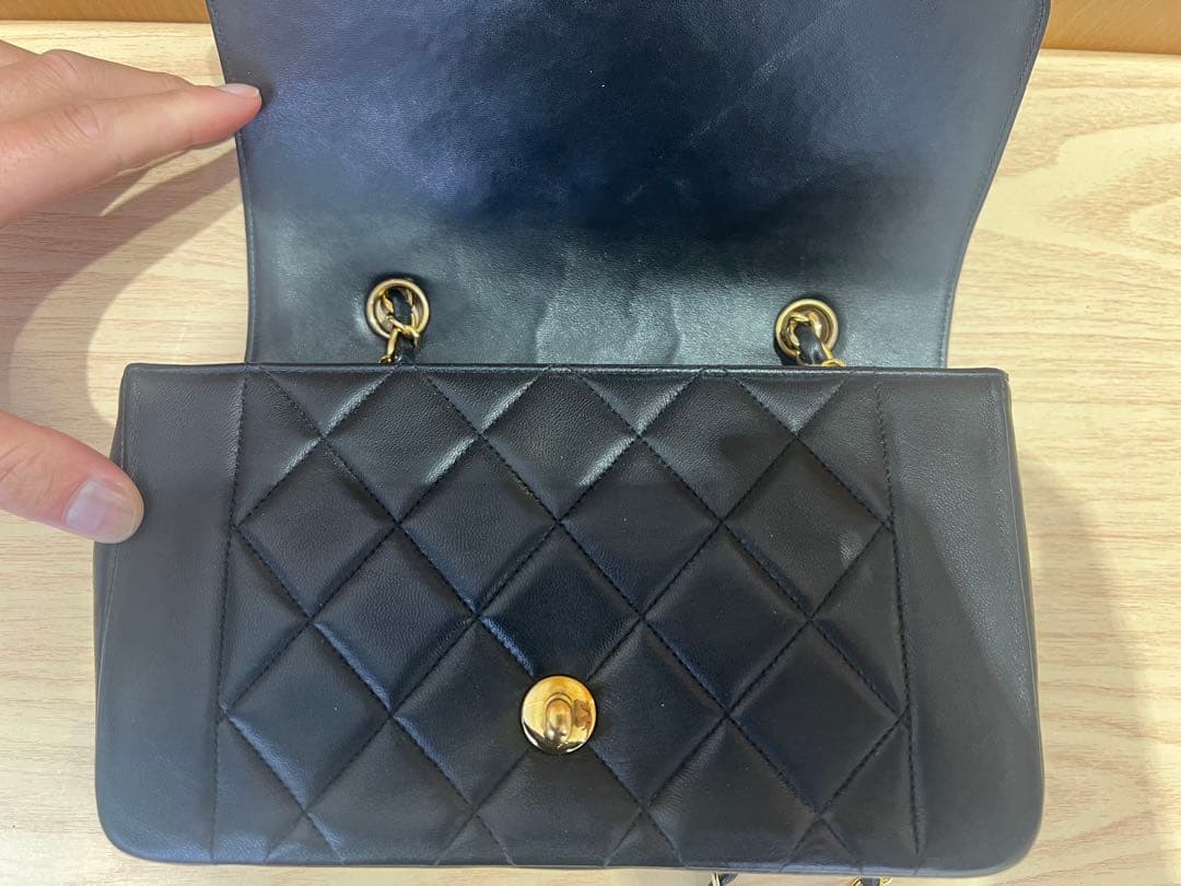 鑑定済CHANEL マトラッセ ラム チェーンショルダー ブラック ゴールド金具