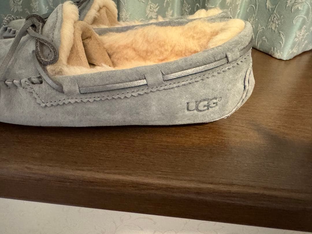 UGG グレー モカシン DAKOTA ダコタ JPN25