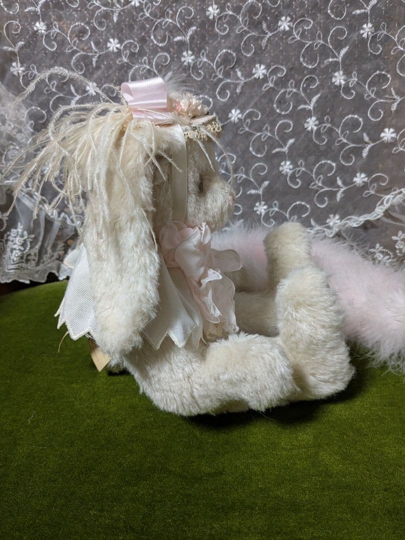 海外アーティスト垂れ耳ラビット