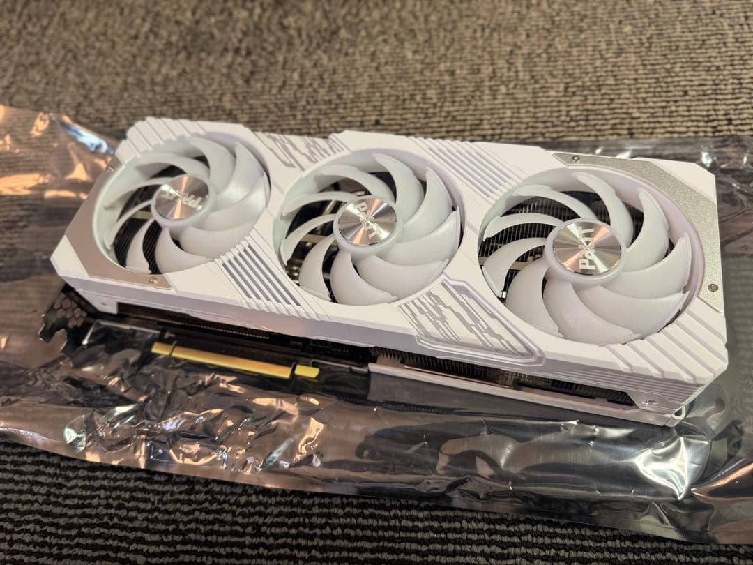【美品おまけ付き】RTX4070Ti SUPER【白グラボ】