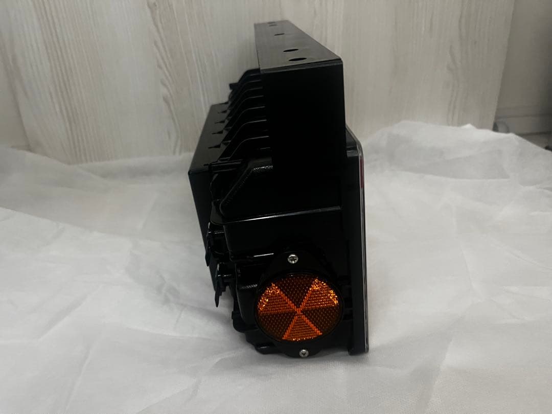 小糸　テールランプ　2連　LED 　ノーマルターン左右セット　新車外し