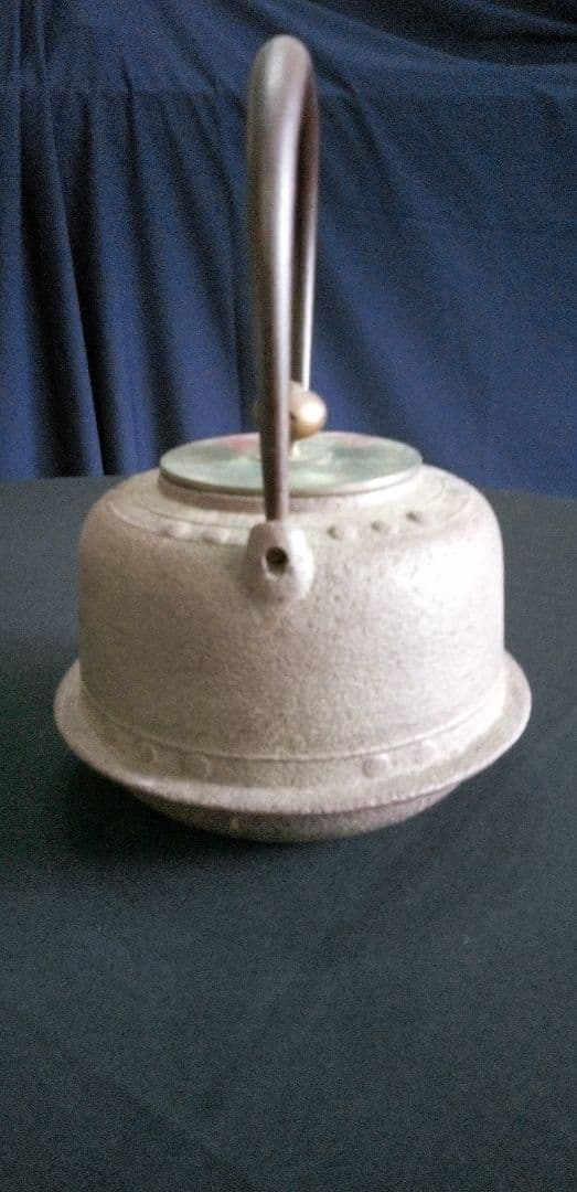 山形、長文堂鉄製 丸形鉄瓶 蓋付き、未使用、新品