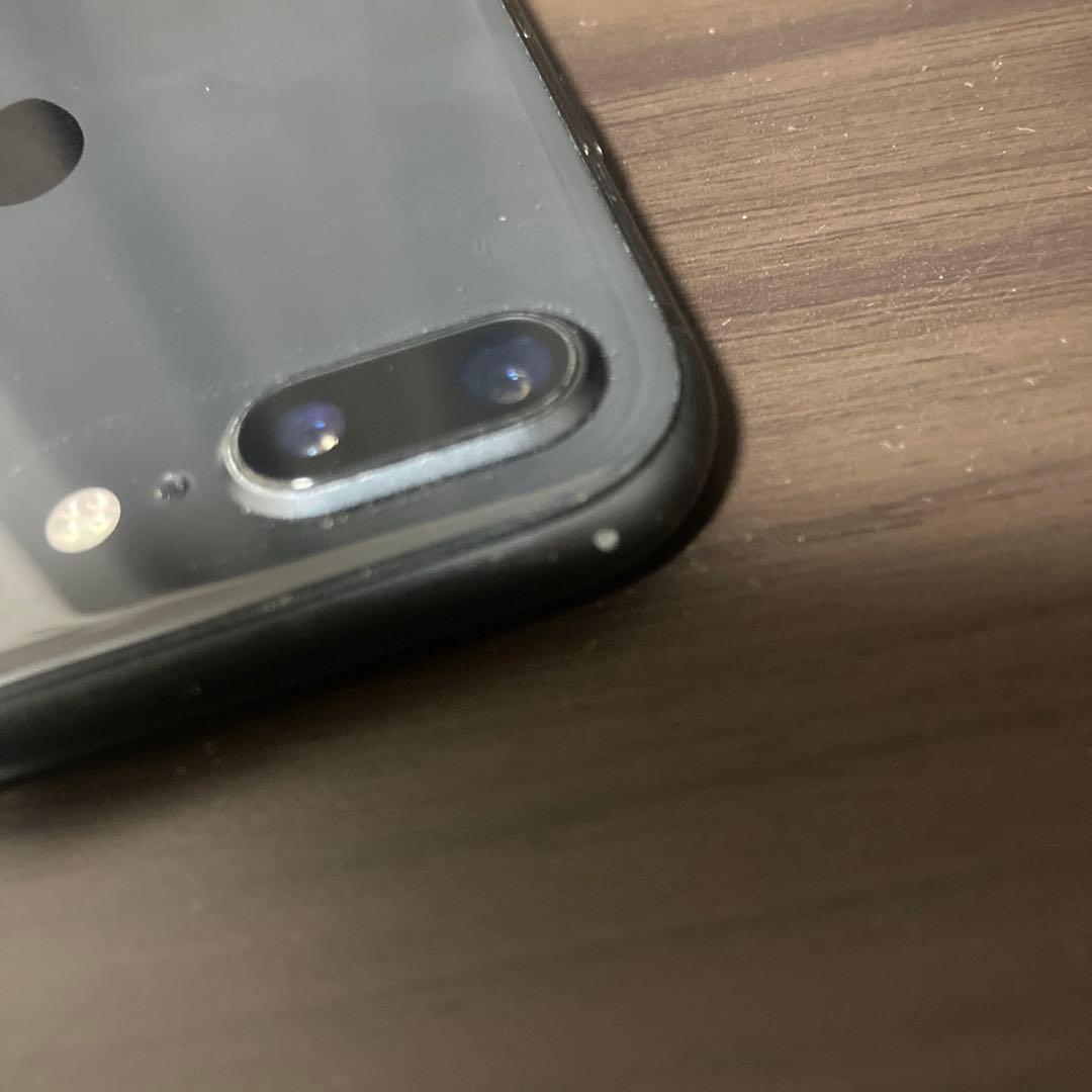 iPhone 8 Plus スペースグレー 本体