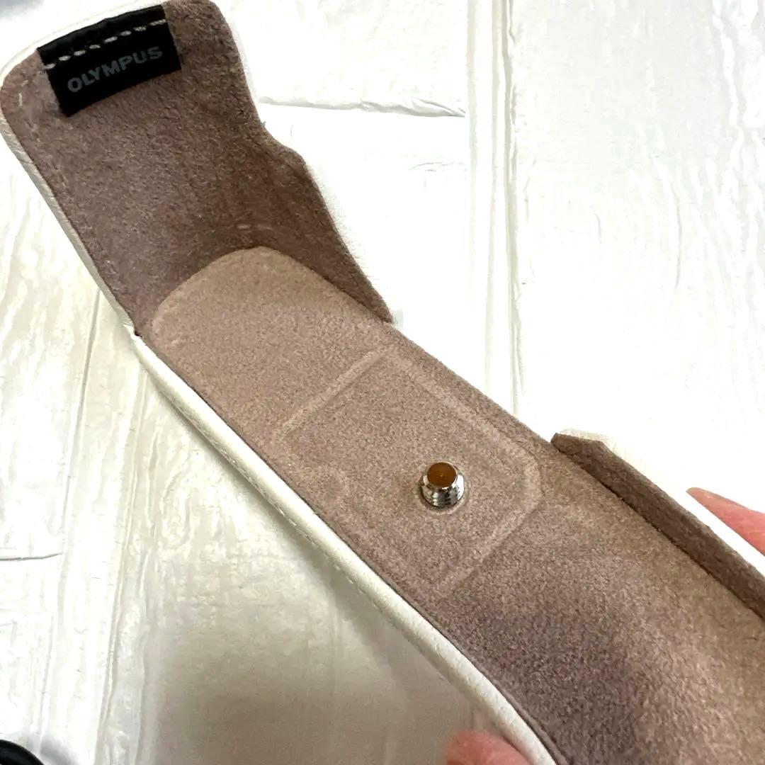 【レンズ３本・カメラはサービス】匿名送料無料　オリンパスPEN EP3