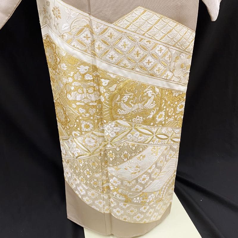 511mo3●色留袖 豪華総刺繍 向かい鳳凰 有職文様 金銀糸 三つ紋 比翼付●