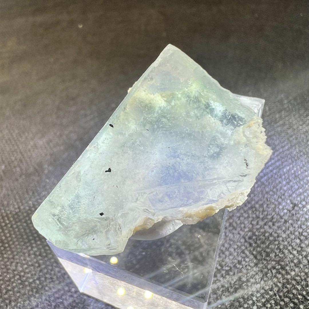 ヤオガンシャン産　「水浅葱色（みずあさぎいろ）」フローライト